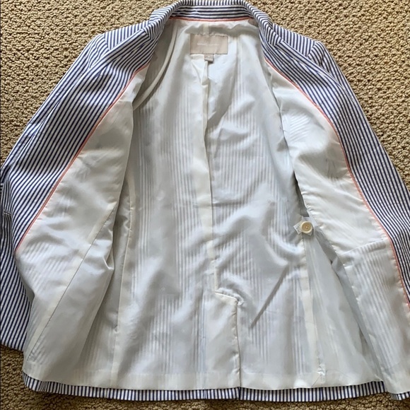 Banana Republic women’s blazer - Picture 3 of 5
